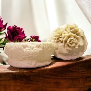 Vtg White Ivory Bisque Albert Price Flower 3D Lidded Rose Trinket Box